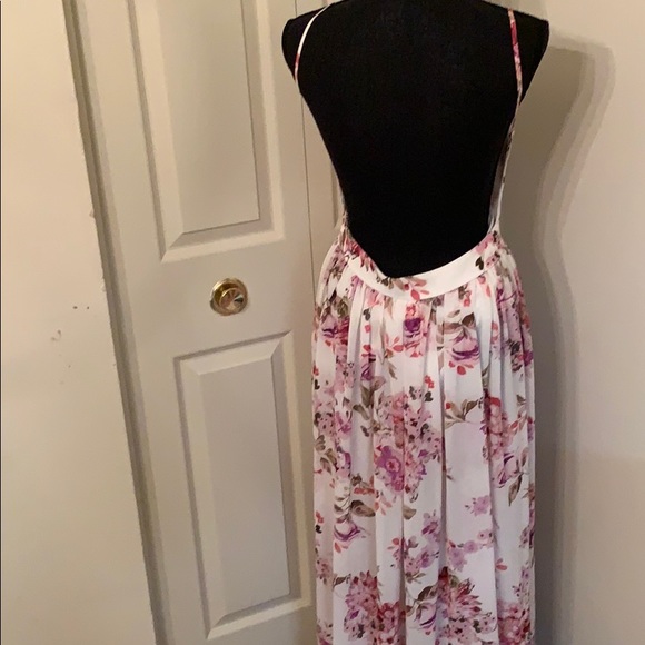 Backless Dress - Picture 3 of 5